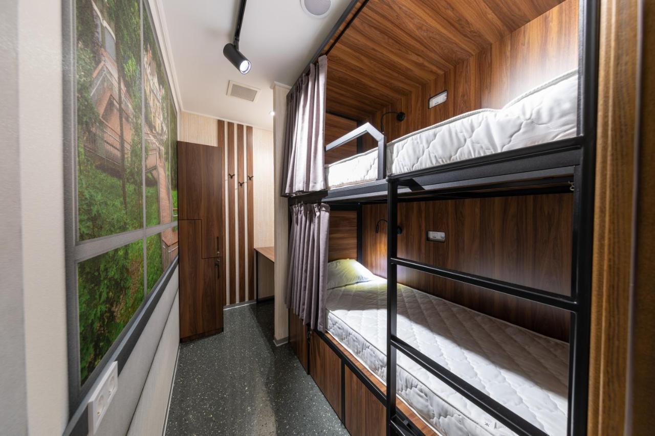 Misto Capsule Hotel Kyiv Eksteriør billede