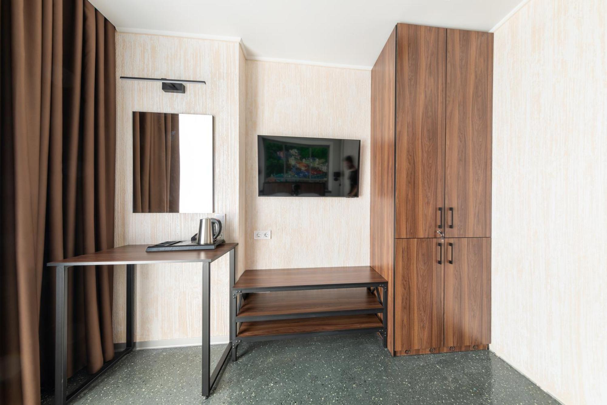 Misto Capsule Hotel Kyiv Eksteriør billede
