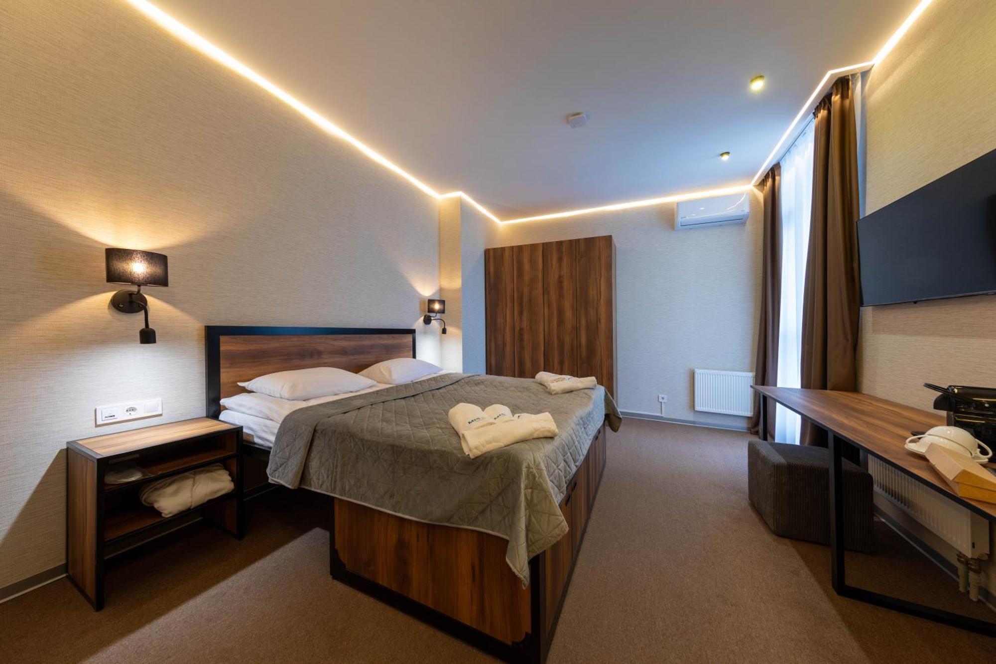 Misto Capsule Hotel Kyiv Eksteriør billede